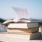 Apprendre le français : LFE et les meilleurs livres pour progresser