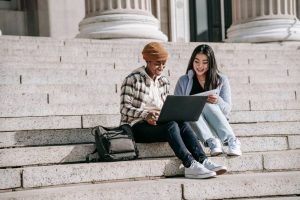 Orientation, Parcoursup et aide à l’orientation : quelle plateforme choisir après le bac ?